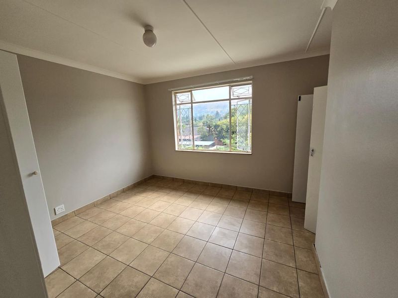 2 Bedroom apartment in Rietfontein - Photo 9