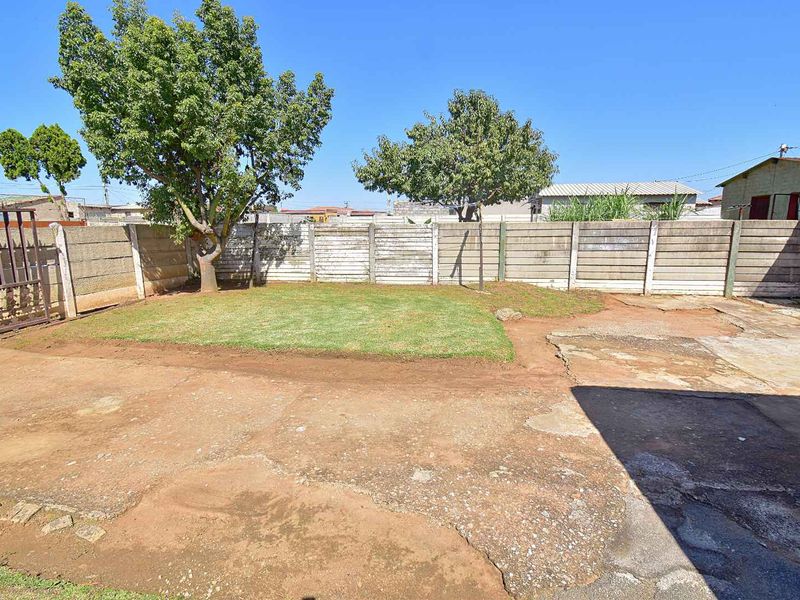 Well Priced Home - Photo 2