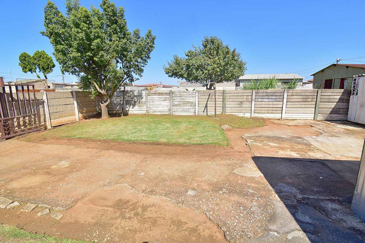 Well Priced Home - Photo 2