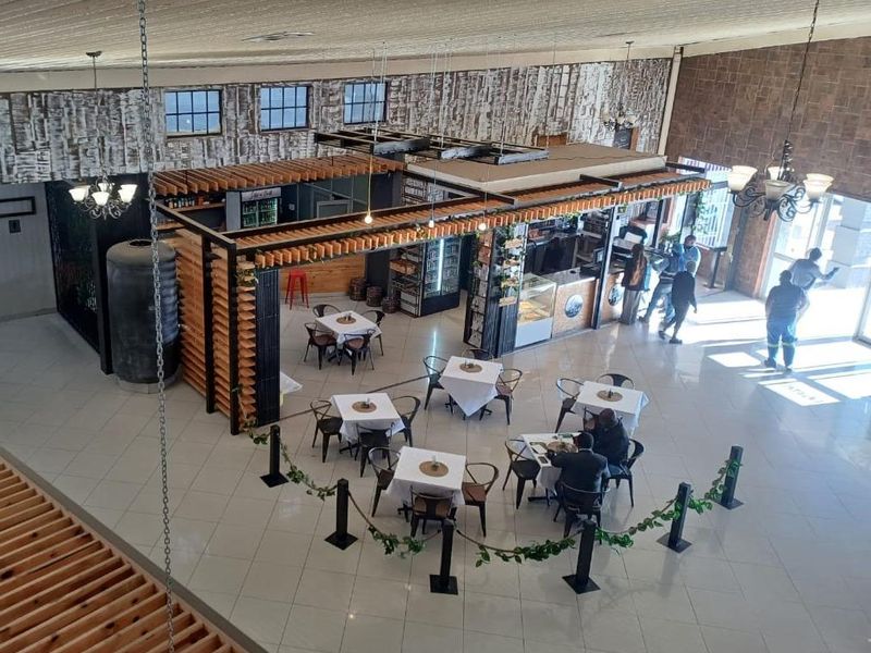 Restaurant / Coffee Shop for rent - Photo 1