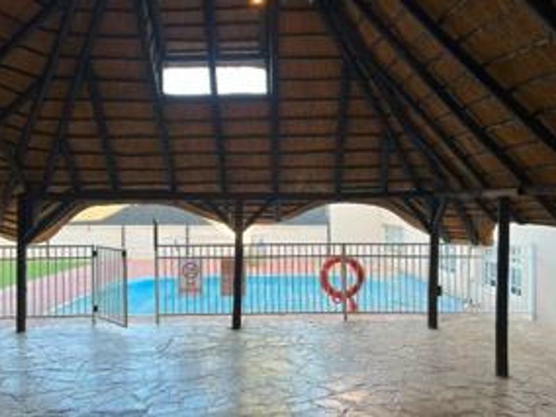 10 BEDROOM HOUSE FOR SALE IN OLYMPIA - Photo 5