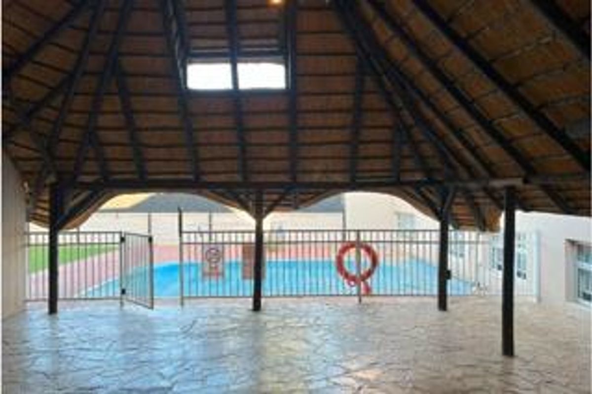 10 BEDROOM HOUSE FOR SALE IN OLYMPIA - Photo 5