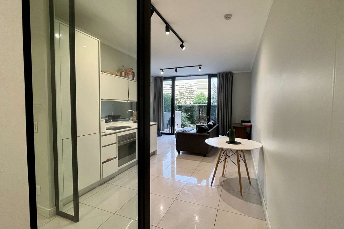 Luxurious one bedroom apartment for sale at Ellipse Waterfall - Photo 4