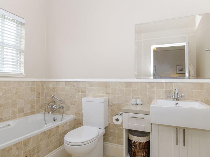 Luxurious retirement living at its finest - Photo 8