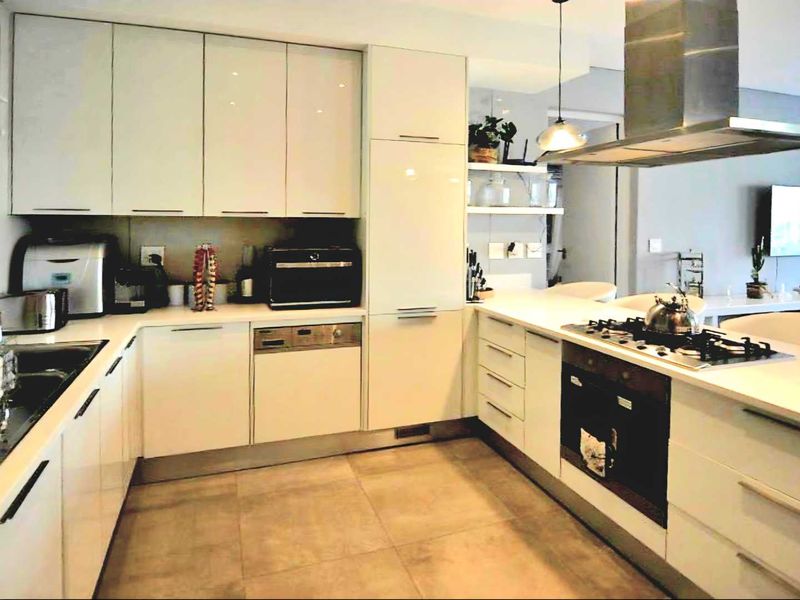 2 Bed, 2 Bath Designer Apartment – Steyn City (Furnished) - Photo 3