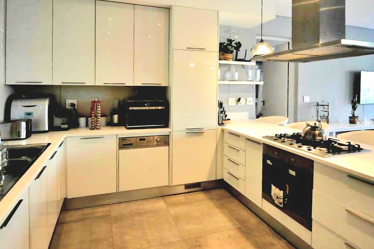 2 Bed, 2 Bath Designer Apartment – Steyn City (Furnished) - Photo 3