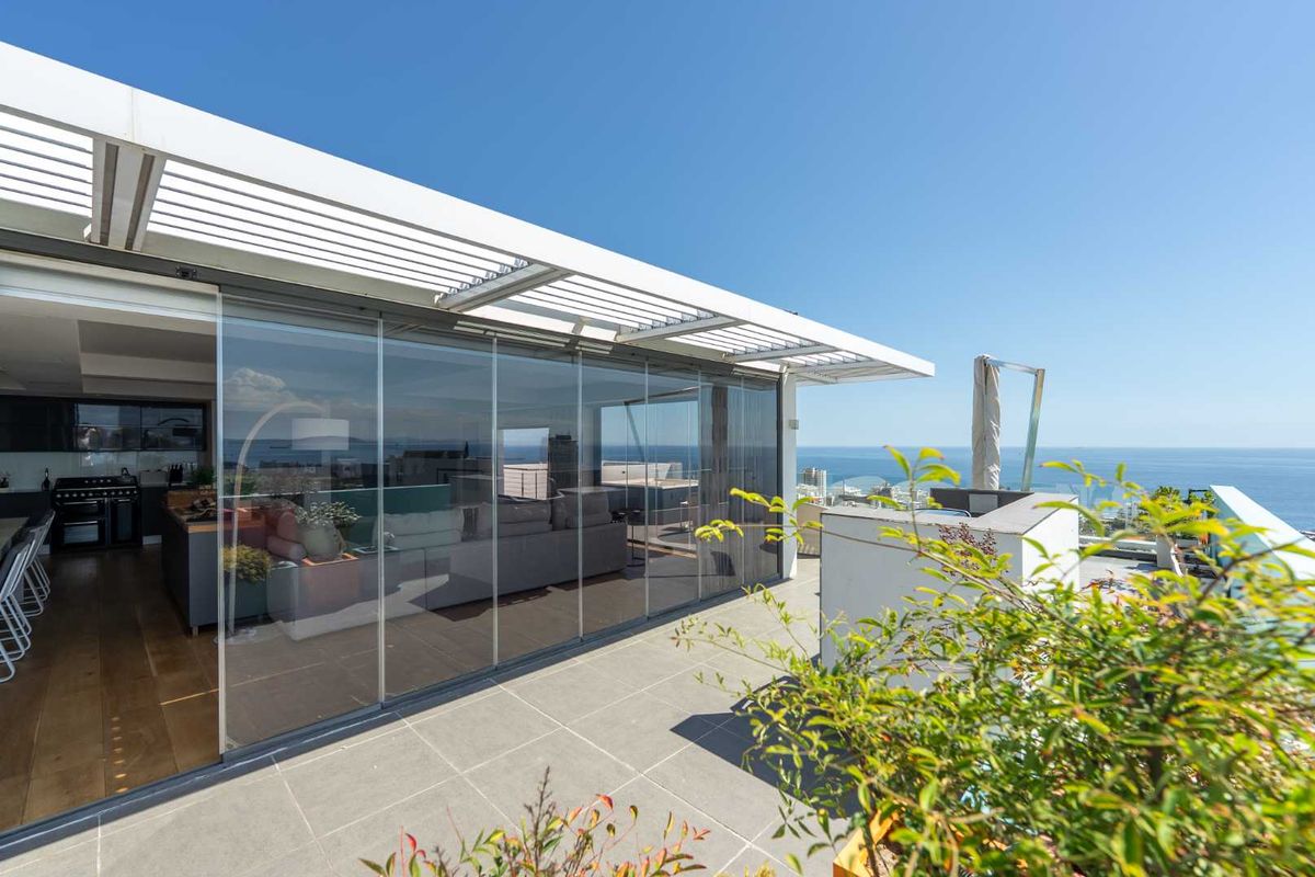 Skyline Penthouse Masterpiece in Sea Point - Photo 2