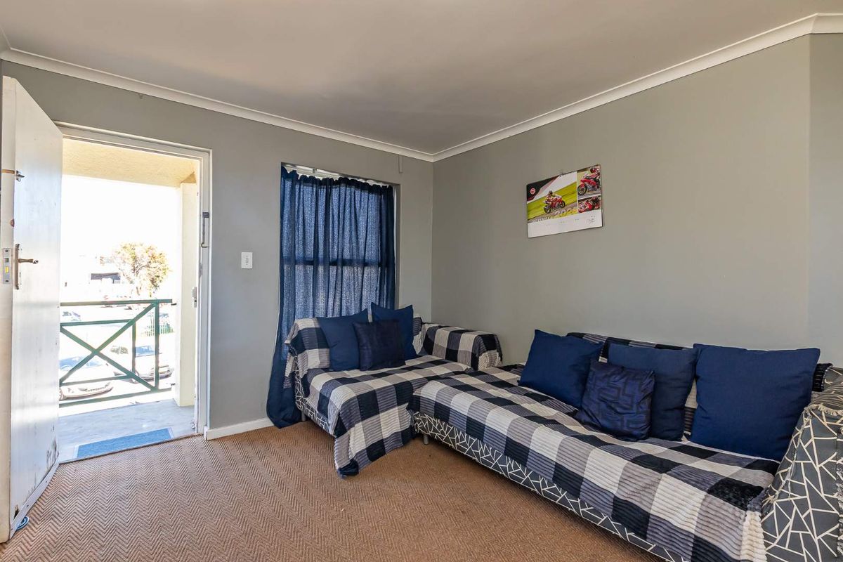 Secure - First-Floor Apartment for Sale - Photo 5