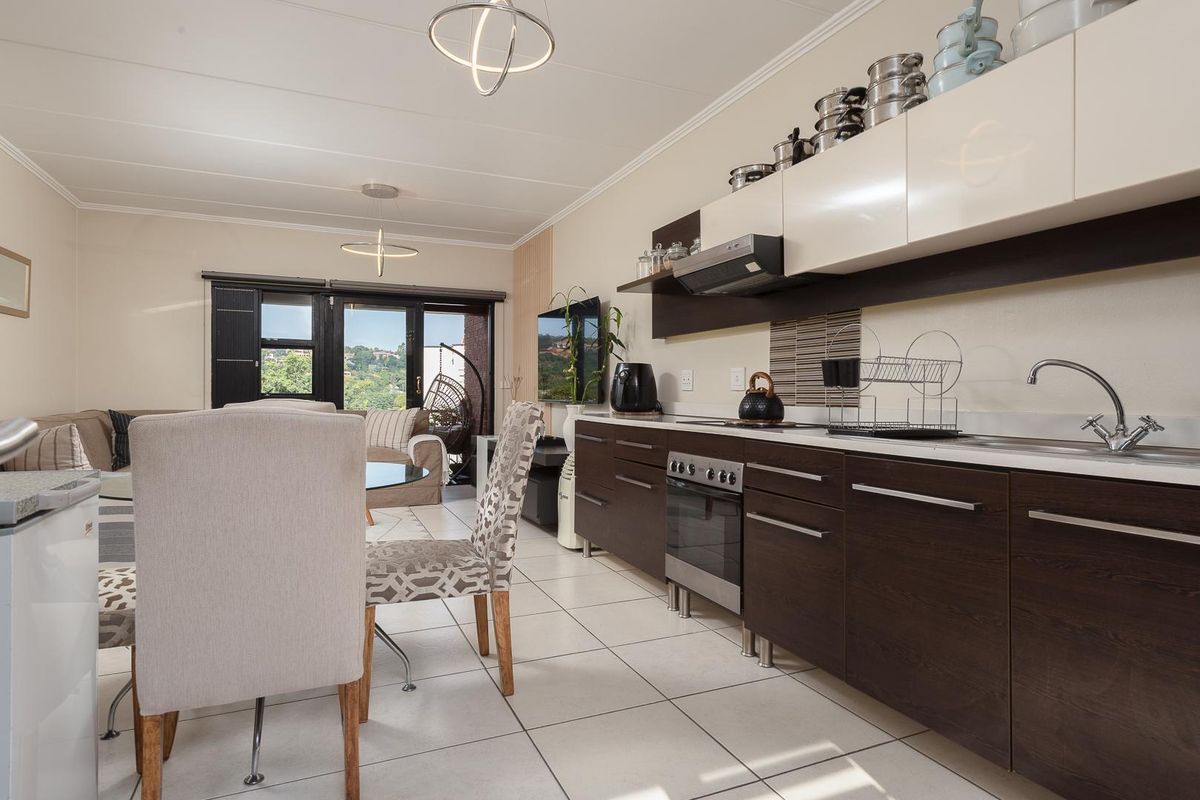 2 Bedroom Ground-floor Unit in Bakara-Glenvista with Stunning Views - Photo 3