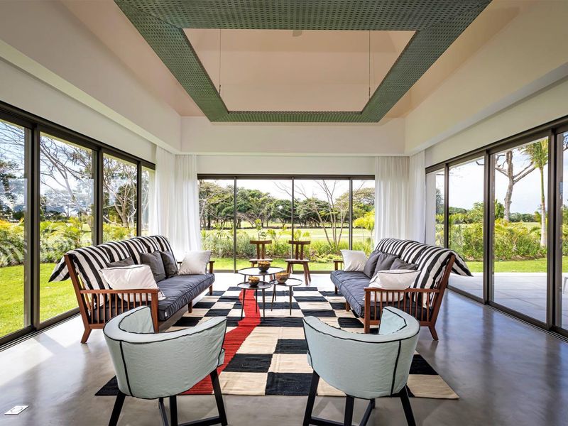 Contemporary Luxury Estate with Championship Golf Views. - Photo 8