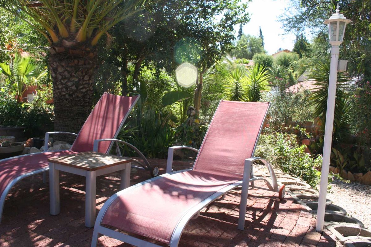 Well Established Guesthouse - Photo 4