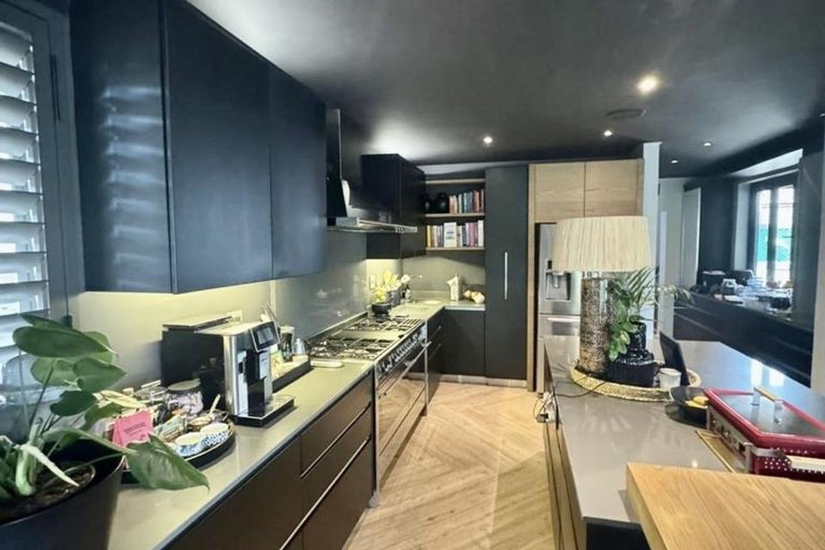 Hendra - Elegant Family Home with Top-Class Finishes in Prestigious Izinga Estate - Photo 4