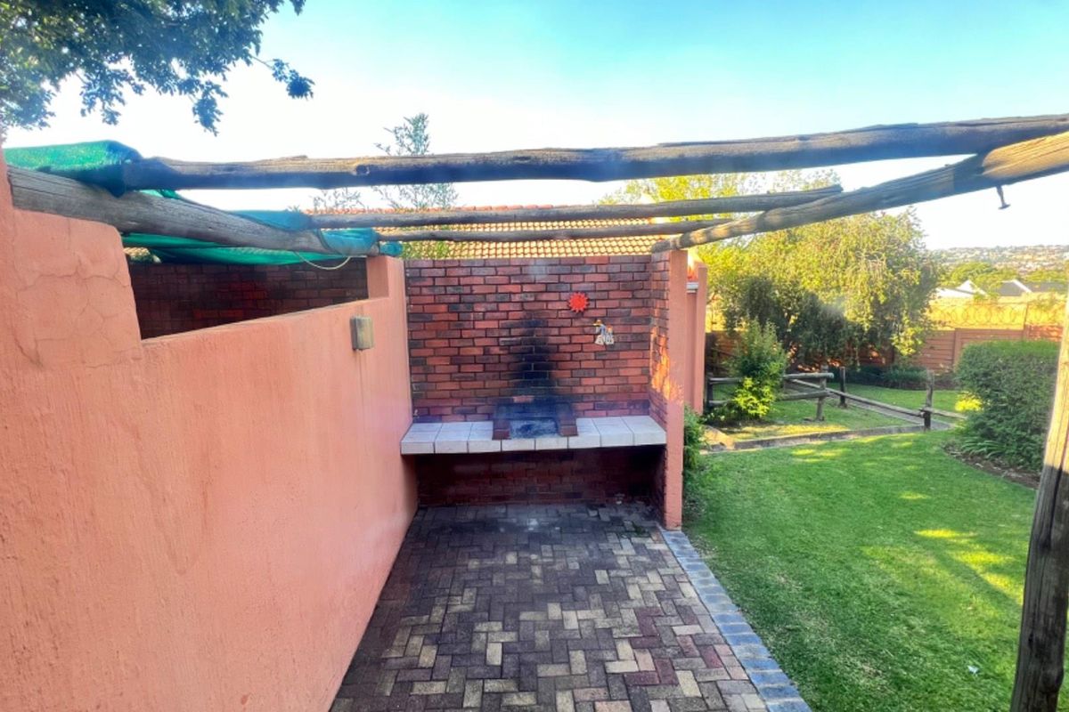 Rent-to-Own Serene Oasis with Manicured Garden Views" - Photo 3