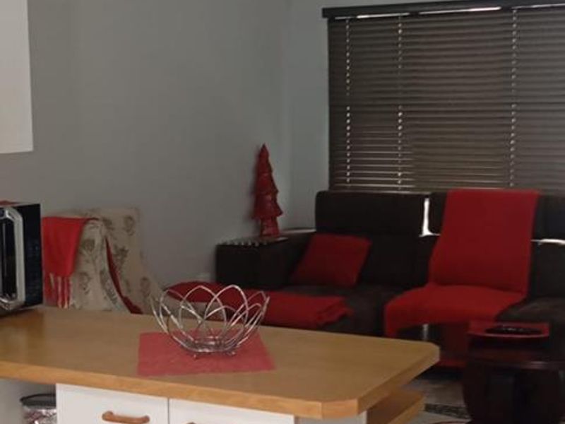 Two bedroom townhouse, New Redruth - Photo 5