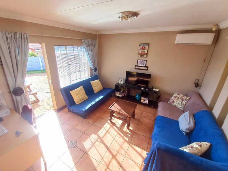 Two Bedrooms house for Sale in Heuweloord Centurion - Photo 7