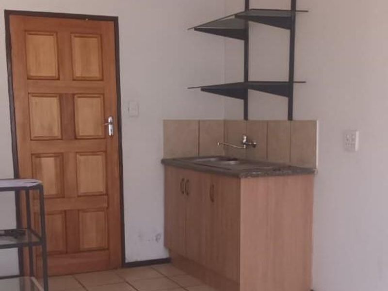 3 Bedroomed house with plenty of space for building!!!! - Photo 6