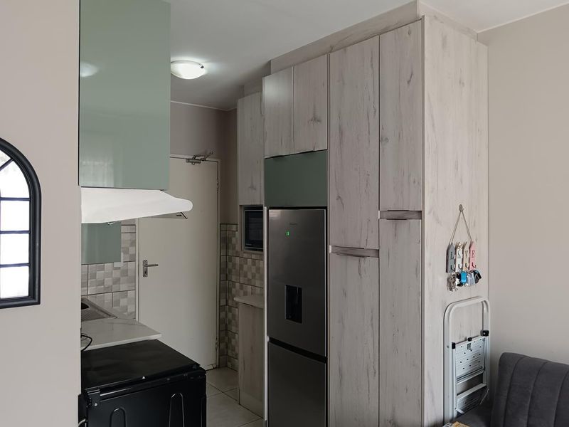 Charming Starter Home or Savvy Investment Opportunity! - Photo 4