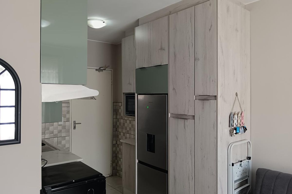 Charming Starter Home or Savvy Investment Opportunity! - Photo 4