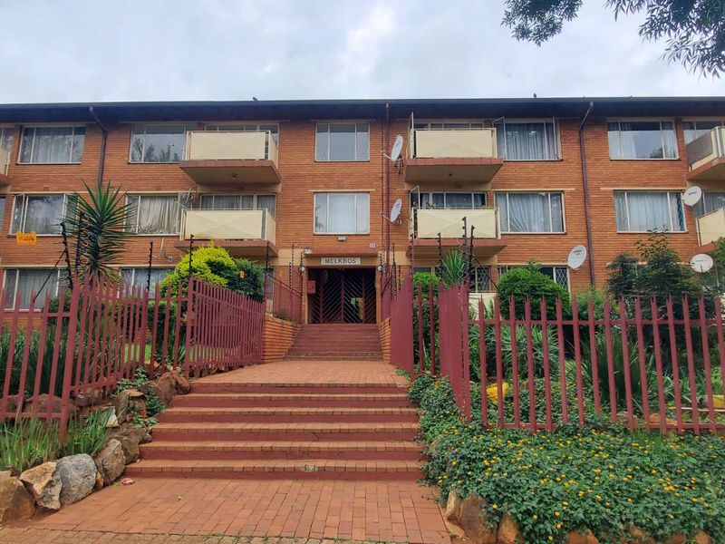 Lock-up-and-Go lifestyle in secure Melkbos complex!" - Photo 2