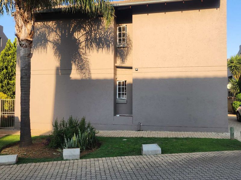 Home Sweet Home in Waterval East - Photo 3