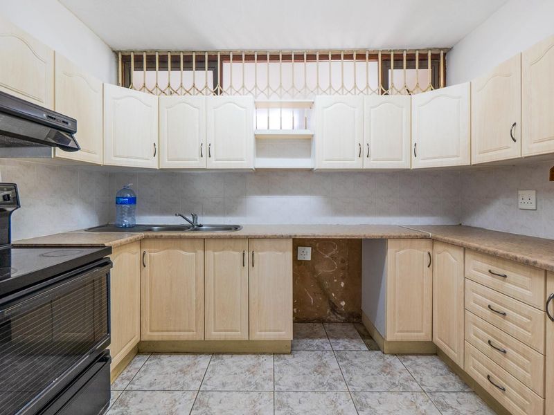 Spectacular views and space - Photo 10