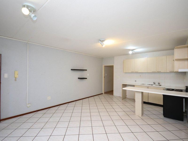1 bedroom Apartment in Morningside, Sandton - Photo 4