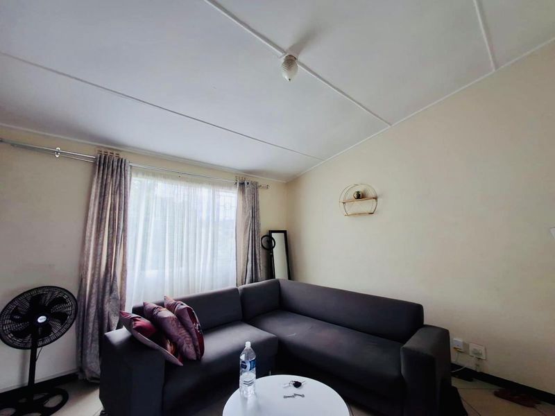 Affordable Neat Unit - Photo 7