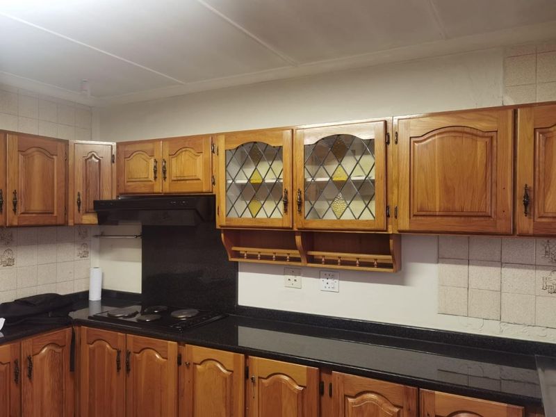 Your Dream Home Awaits! This Sunny 4-Bedroom Gem in Shallcross is Family and Pet-Friendly! - Photo 4