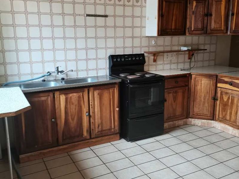 2 Bed 1 Bath Apartment for sale - Photo 4