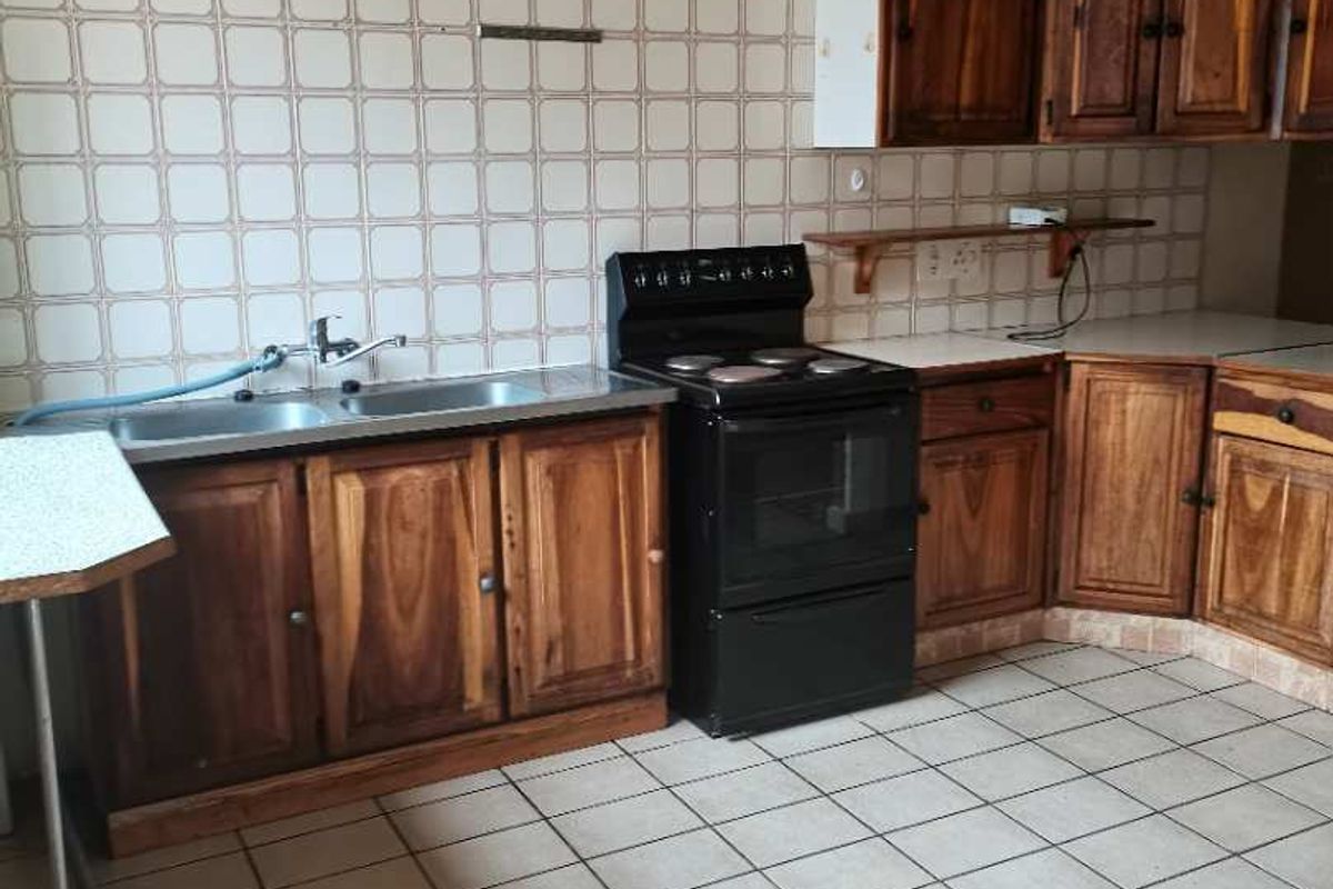 2 Bed 1 Bath Apartment for sale - Photo 4