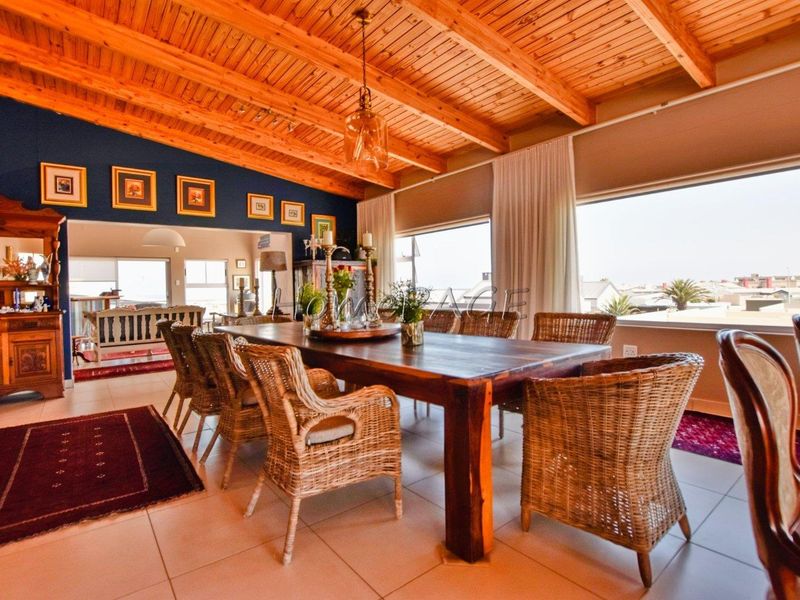 Mile 4 Ext 1, Swakopmund:  9 Bedr Versatile Property is for Sale - Photo 9