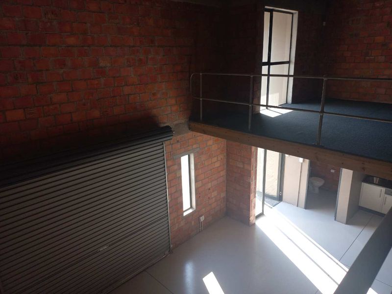 Warehouse in popular area, available immediately! - Photo 4