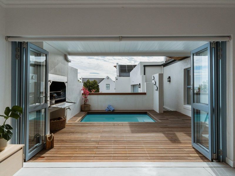 Exceptional Fully Furnished 3 bedroom coastal dream home to rent - Photo 5