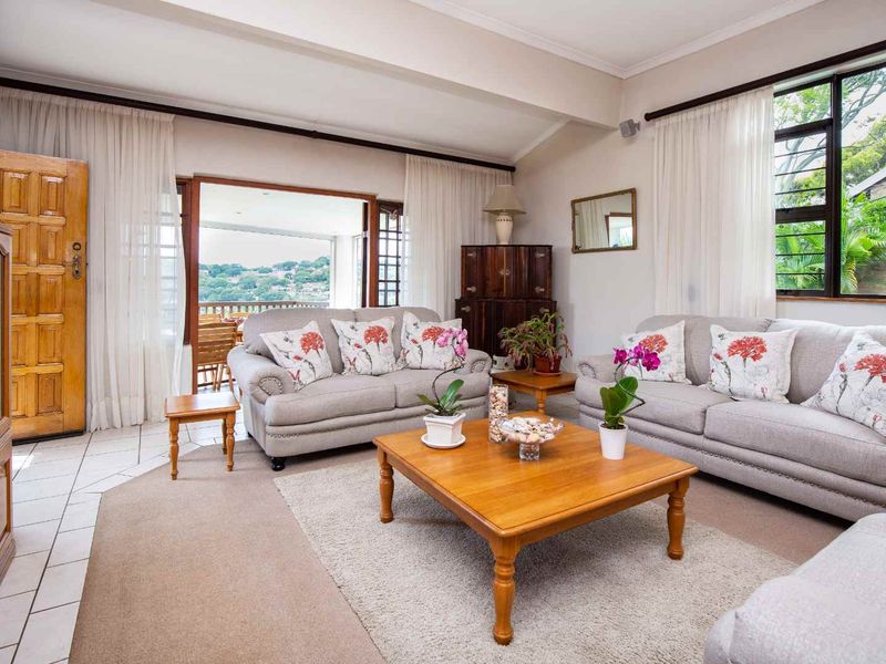 Immaculate elevated 3 bedroom home with stunning inland views - Photo 6