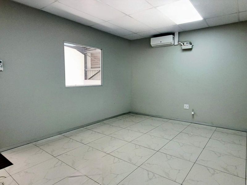 Turnkey 184m2 warehouse-office hybrid in Cornubia Industrial Precinct | Smart security, 63 amps, and epoxy floors - Photo 6