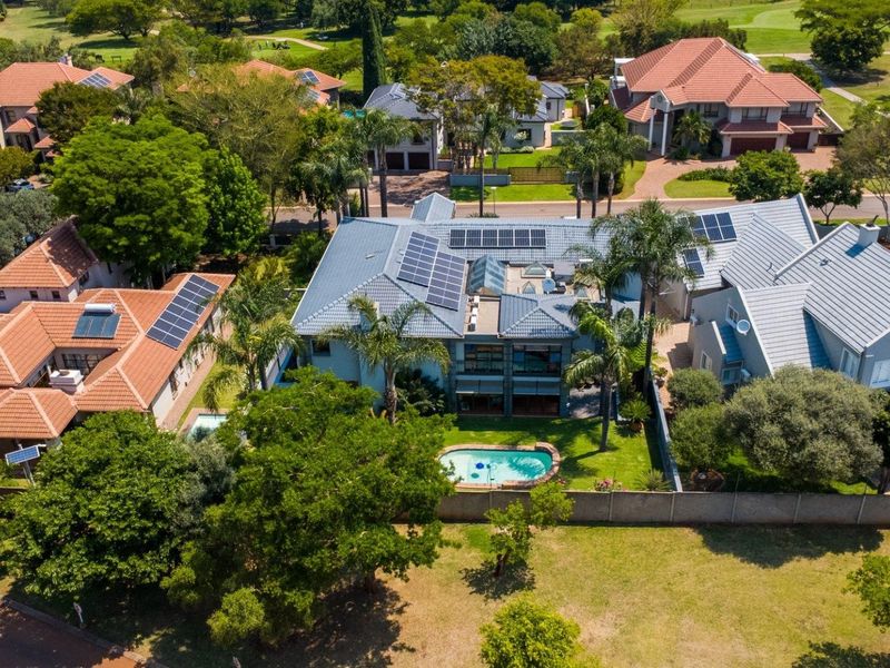 Sophisticated Family Residence Offering Style, Space and Comfort - Woodhill Golf Estate - Photo 6