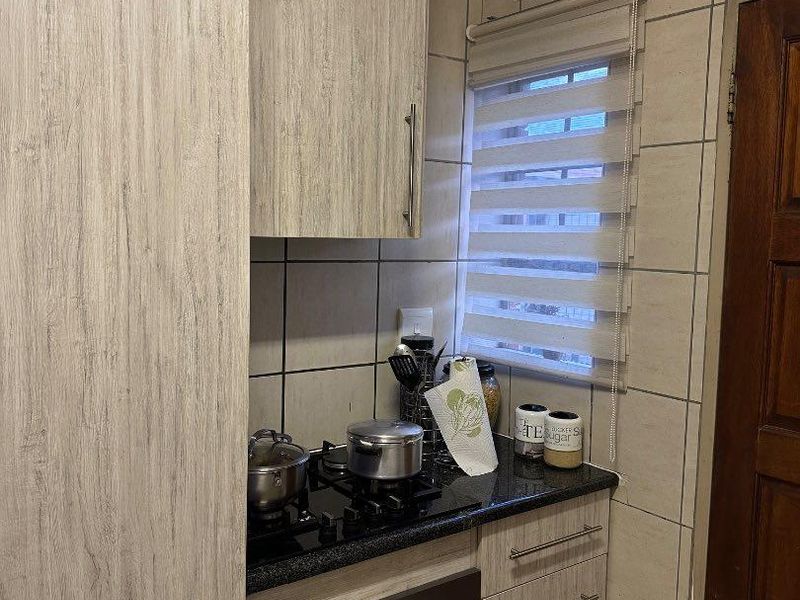 3 Bedroom House in Clayville -Midrand Village Estate - Photo 7