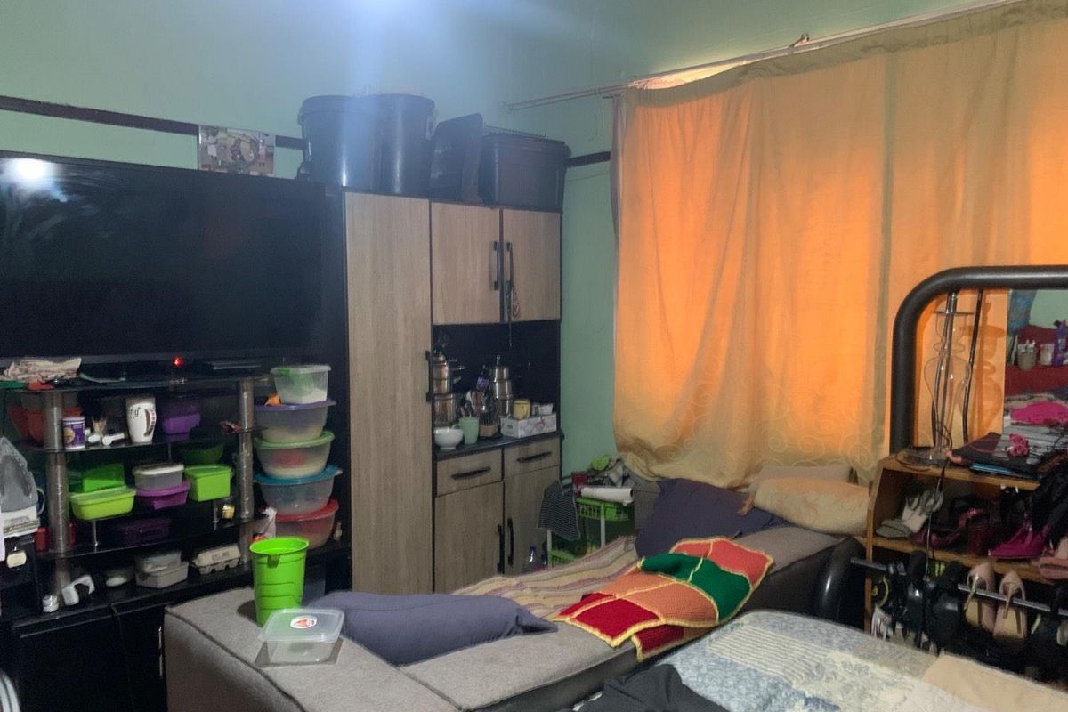 **Charming 3/4 Bedroom Family Home in Prime Location – A Must-See Investment Opportunity - Photo 4