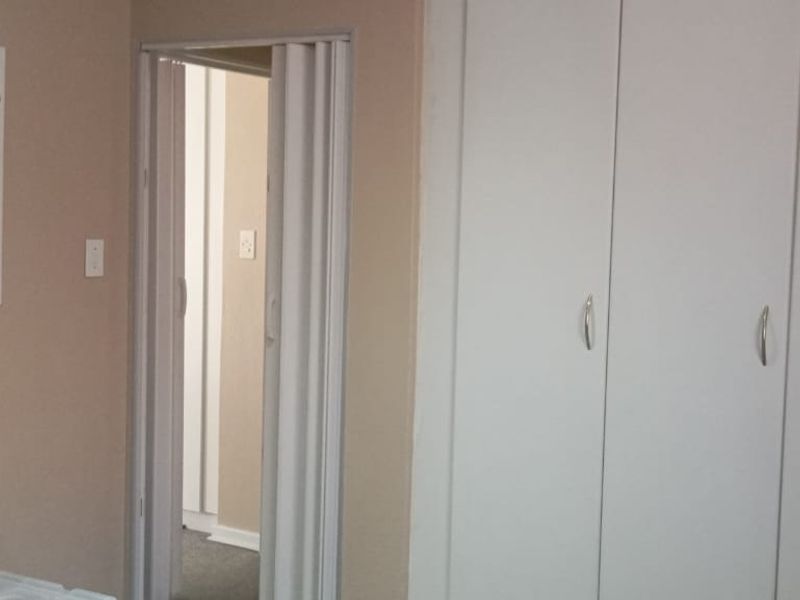 Charming three bedroom Townhouse - Photo 4