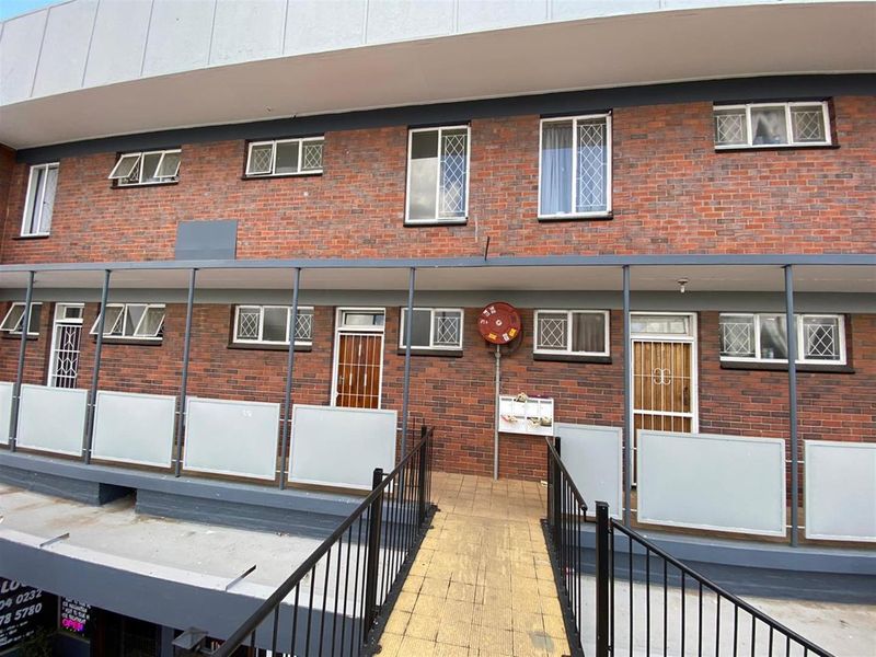 2 Bedroom apartment in Rietfontein - Photo 2