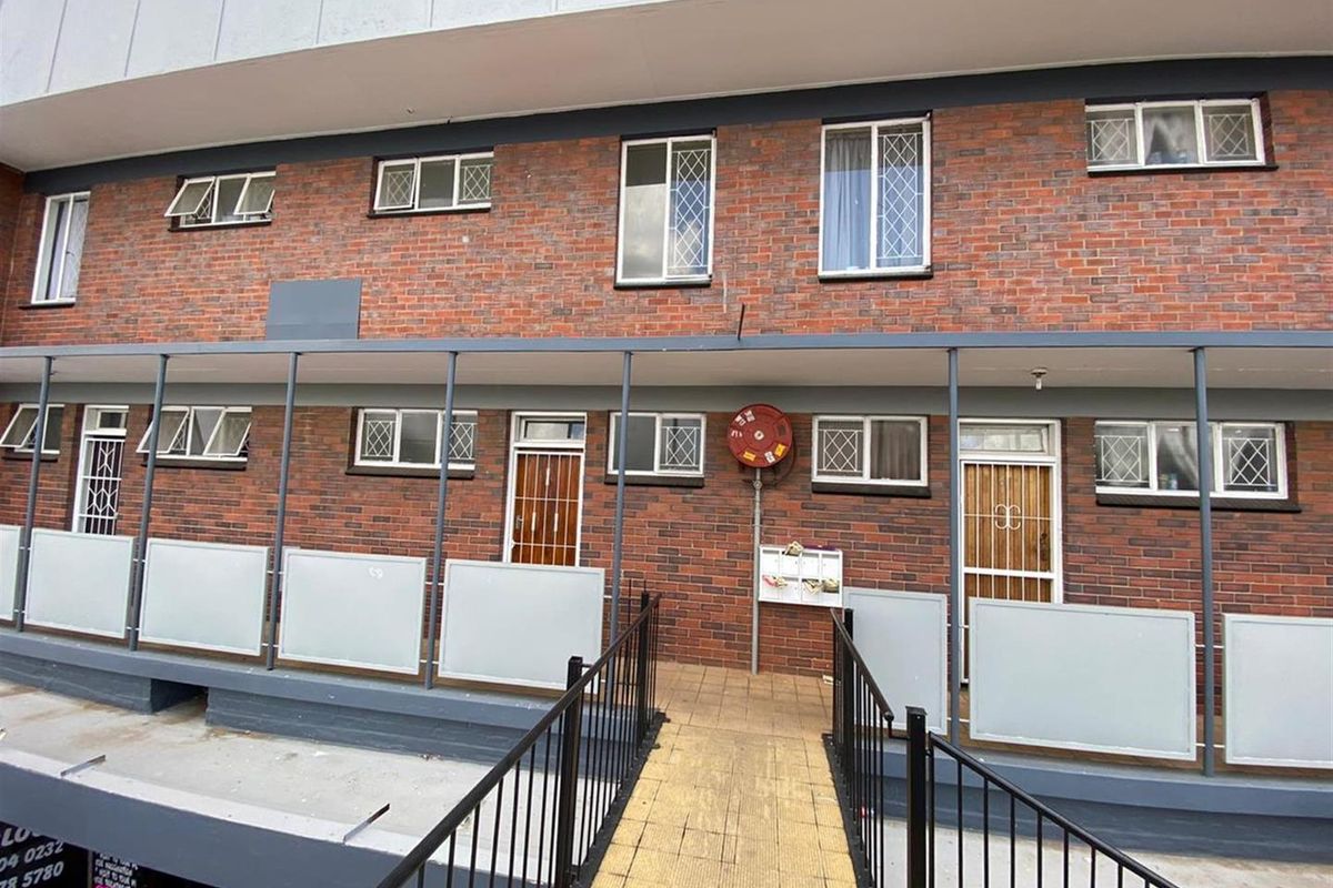 2 Bedroom apartment in Rietfontein - Photo 2