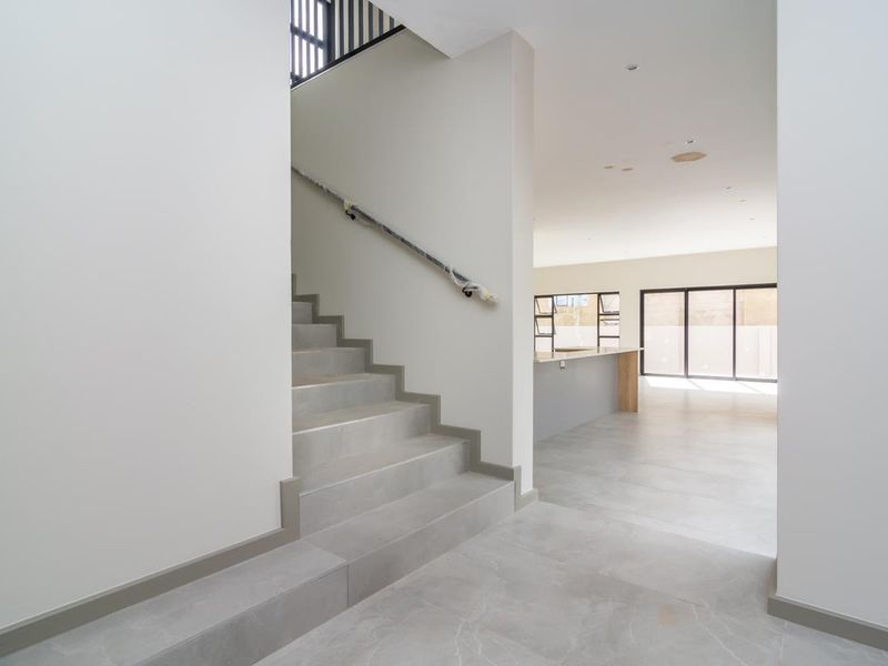 Modern Home in the heart of HomesHaven - Photo 4