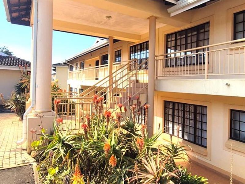Beautiful Views, Secure Estate Living and a Vibrant Lifestyle - Photo 3