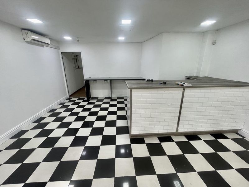 Hendra - Prime Retail / Restaurant Space To Let in Central Durban North - Photo 4