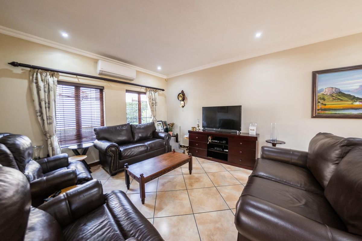 FIVE STAR RATING! - Photo 4