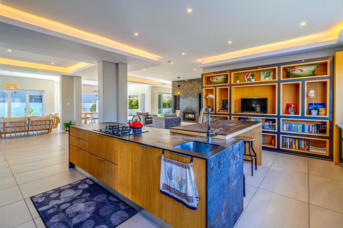 Stunning Four Bedroom Family Home For Sale in Waterfall Country Estate - Photo 3