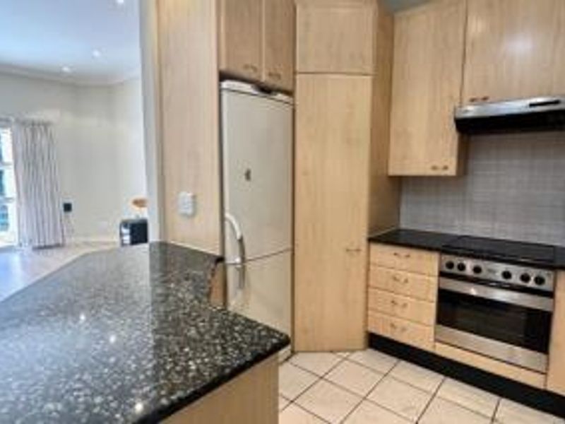UNFURNISHED TWO BEDROOMS - Photo 9