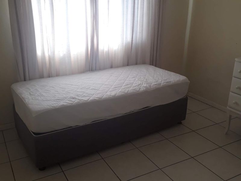 Male Student Accommodation - Summerstrand - Photo 10