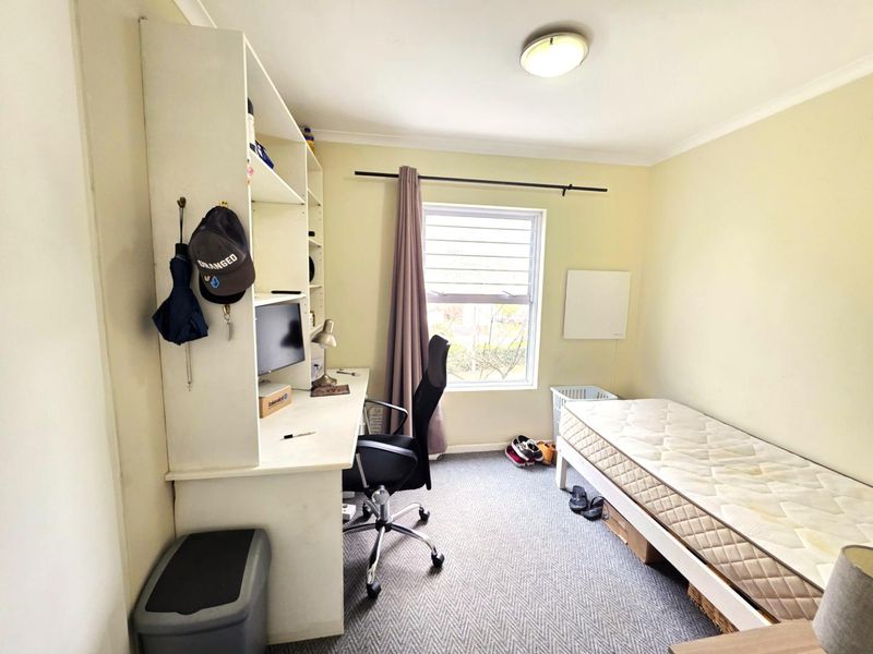 Prime 2-Bedroom Apartment in Bergzicht Plaza – Steps from Stellenbosch University - Photo 9