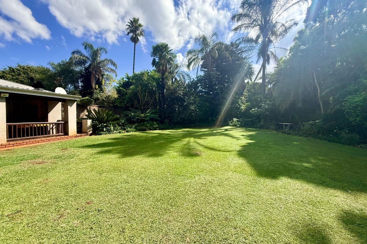 Large Beautiful 4 Bedroom house for sale in Vryheid - Photo 2